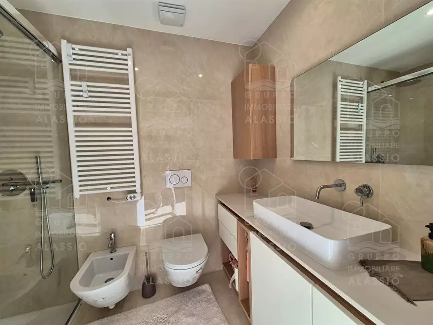 Immagine 4 di Attico in vendita  in Via Luigi Borri a Alassio