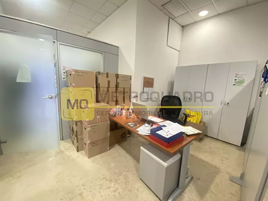 Immagine 7 di Negozio in vendita  in corso giacomo matteotti 9 a Lecco