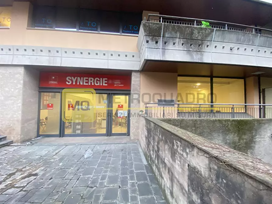 Immagine 8 di Negozio in vendita  in corso giacomo matteotti 9 a Lecco