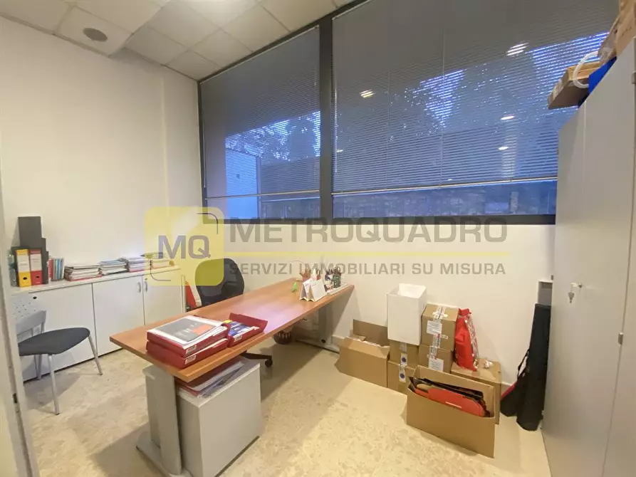 Immagine 6 di Negozio in vendita  in corso giacomo matteotti 9 a Lecco