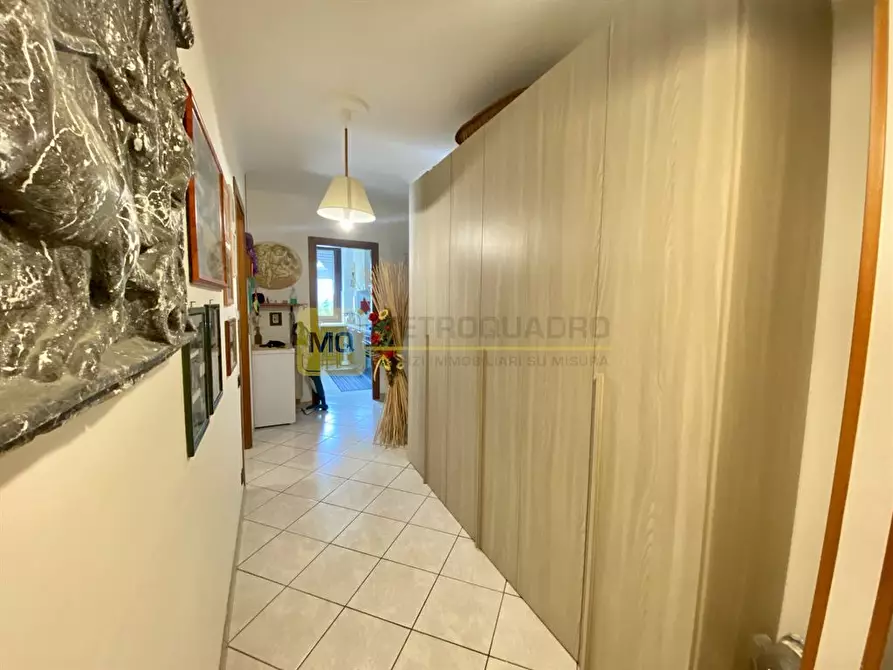 Immagine 2 di Appartamento in vendita  in via statale a Garlate