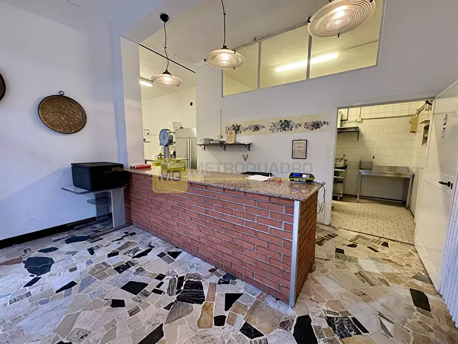 Immagine 2 di Alimentari in vendita  in via giuseppe mazzini a Ballabio