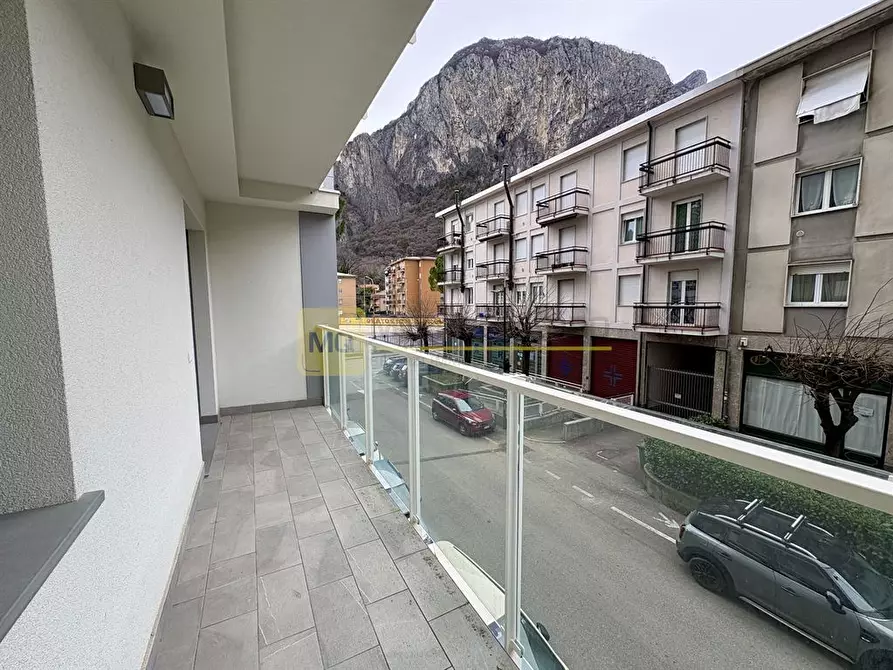 Immagine 2 di Appartamento in vendita  in piazzale dei cappuccini a Lecco