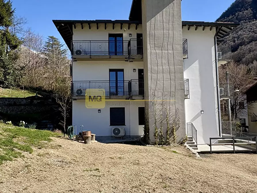 Immagine 5 di Appartamento in vendita  in via italia a Casargo