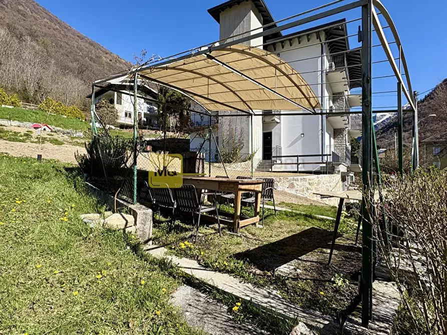 Immagine 9 di Appartamento in vendita  in via italia a Casargo