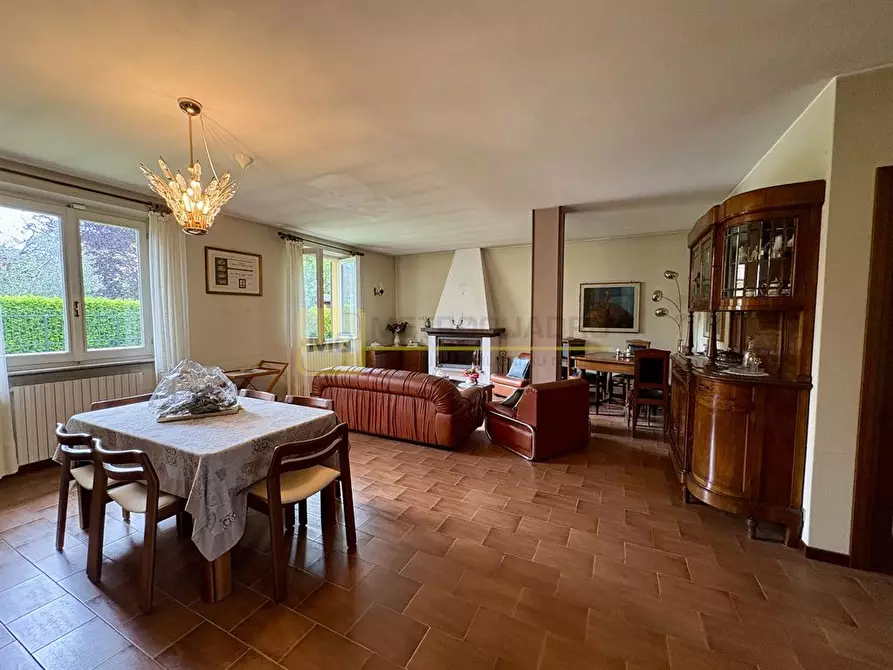 Immagine 5 di Villa in vendita  in Via Lecco a Galbiate