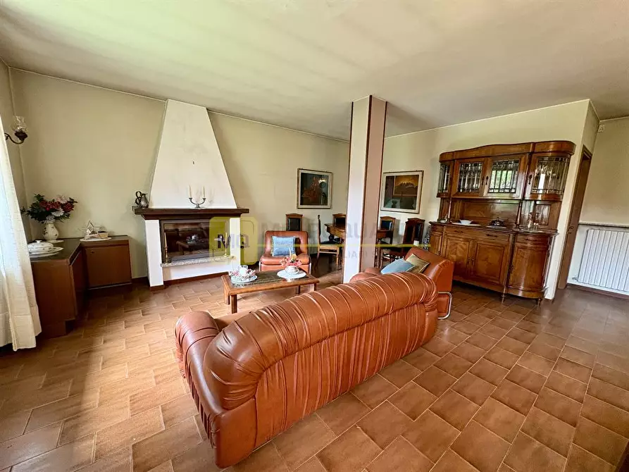 Immagine 1 di Villa in vendita  in Via Lecco a Galbiate