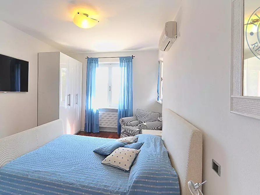 Immagine 1 di Villa in vendita  a Portoferraio
