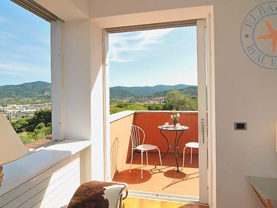 Immagine 3 di Villa in vendita  a Portoferraio