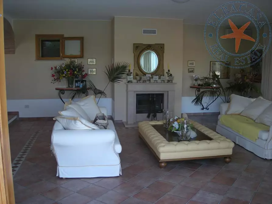 Immagine 2 di Villa in vendita  a Portoferraio