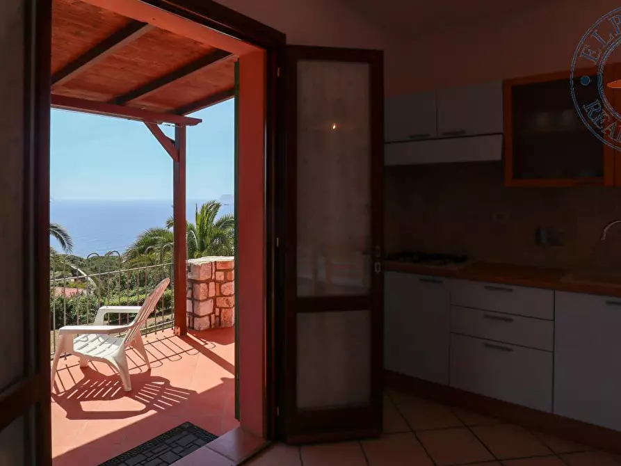 Immagine 1 di Villa in vendita  a Capoliveri