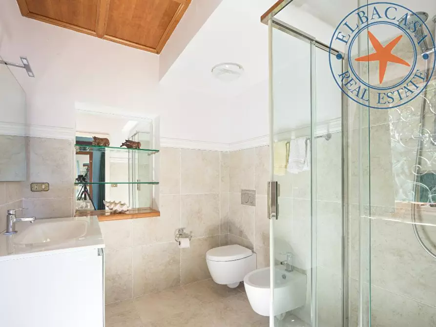 Immagine 5 di Villa in vendita  a Marciana Marina