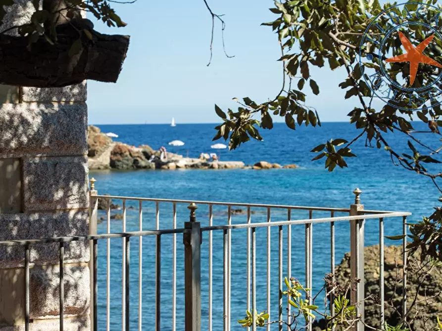 Immagine 8 di Villa in vendita  a Marciana Marina