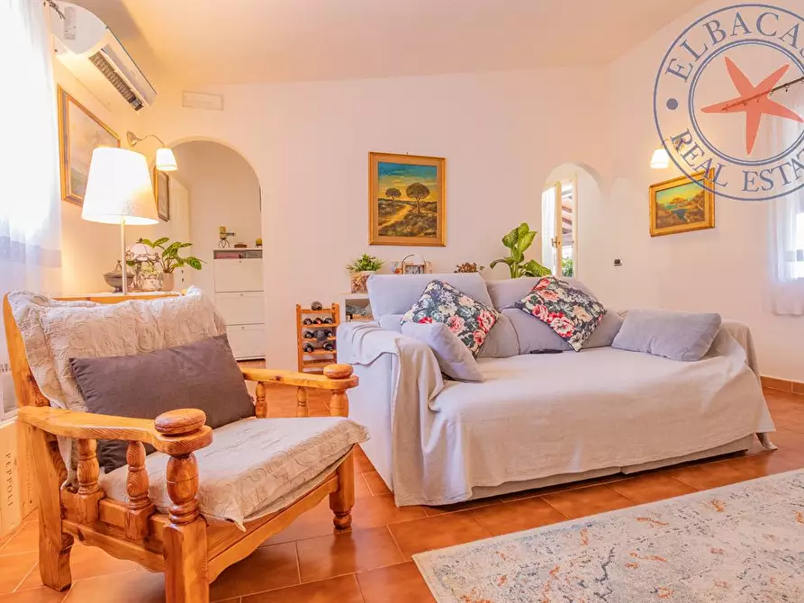 Immagine 3 di Casa bifamiliare in vendita  a Portoferraio