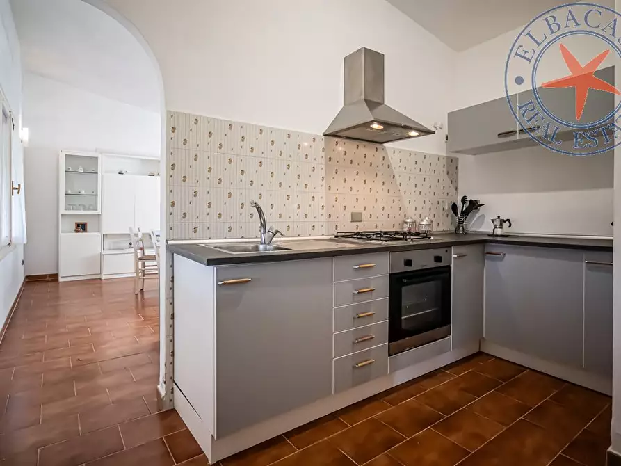 Immagine 1 di Villa in vendita  a Portoferraio