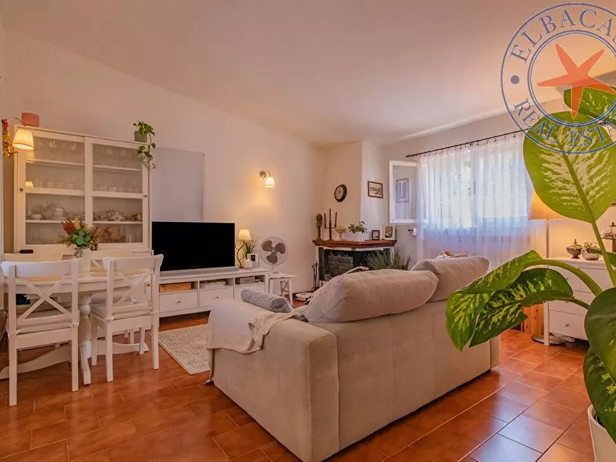 Immagine 1 di Casa bifamiliare in vendita  a Portoferraio