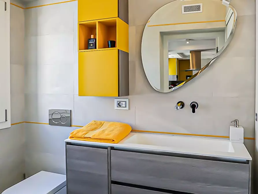 Immagine 4 di Attico in vendita  a Capoliveri