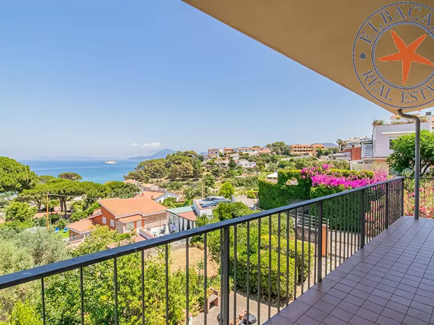 Immagine 2 di Villa in vendita  a Portoferraio