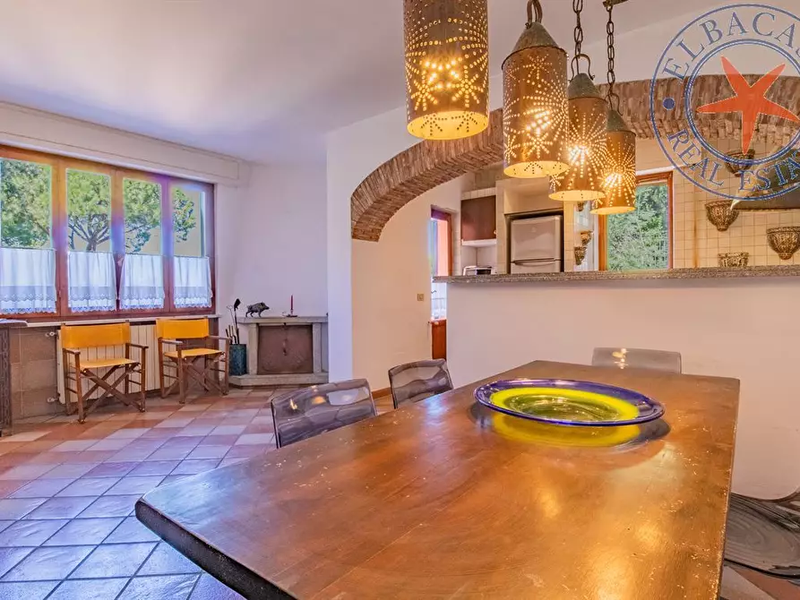 Immagine 2 di Villa in vendita  a Marciana