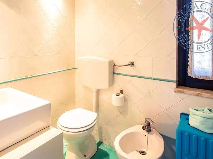 Immagine 2 di Appartamento in vendita  a Campofelice Di Roccella