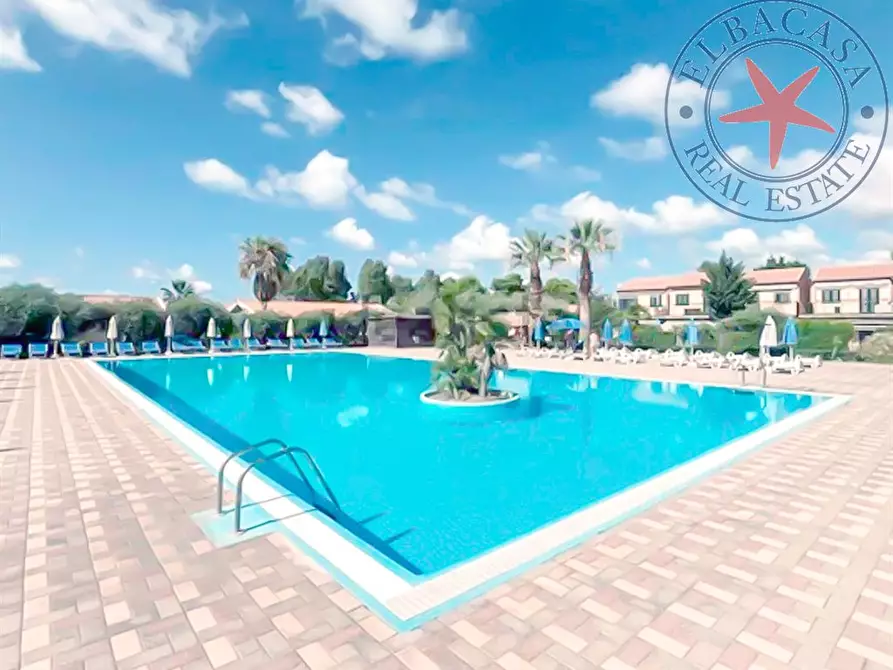 Immagine 6 di Appartamento in vendita  a Campofelice Di Roccella