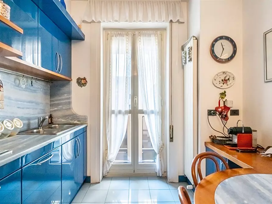 Immagine 1 di Appartamento in vendita  a Milano