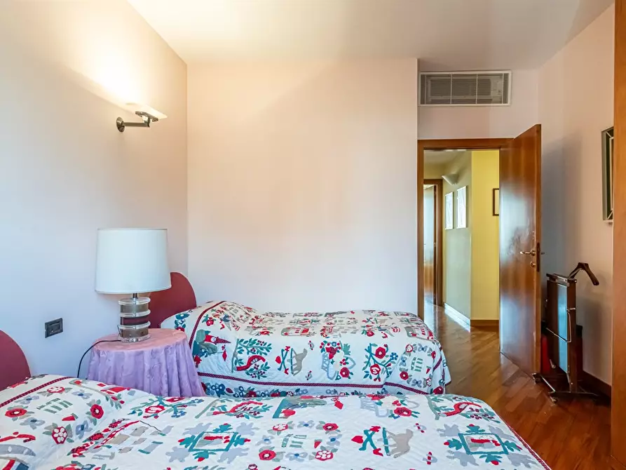 Immagine 7 di Appartamento in vendita  a Milano