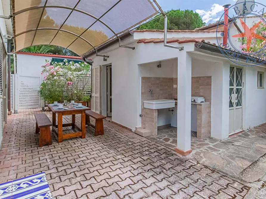 Immagine 1 di Villa in vendita  in loc Lacona snc a Capoliveri