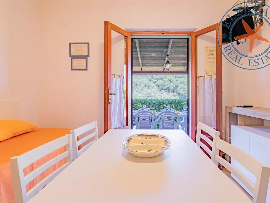Immagine 2 di Casa indipendente in vendita  a Capoliveri