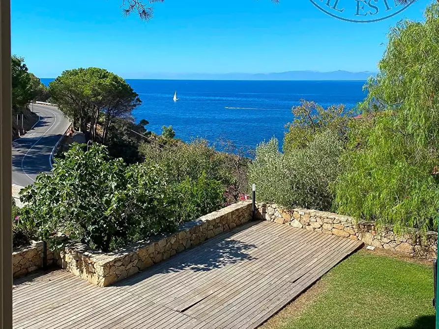 Immagine 4 di Villa in vendita  in via della chiesa 14 a Marciana
