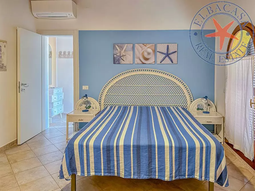 Immagine 3 di Villa in vendita  in VIALE ALCIDE DE GASPERI 11 a Portoferraio