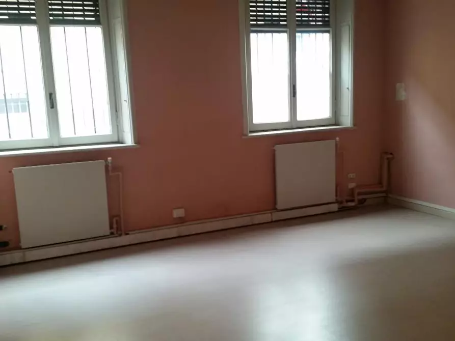 Immagine 6 di Ufficio in affitto  a Parabiago