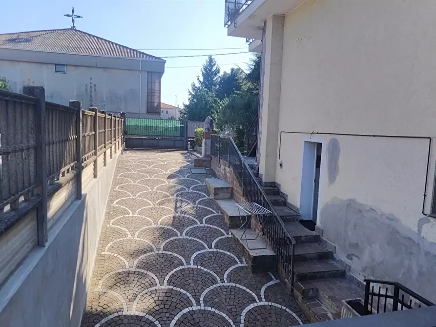 Immagine 1 di Casa bifamiliare in vendita  in antonio vivaldi 1 a Canegrate