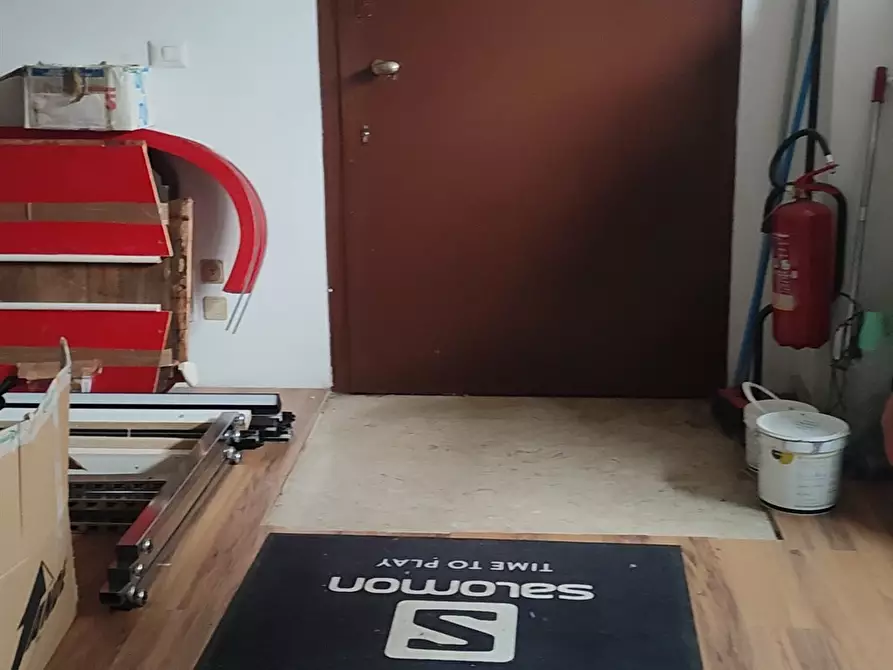 Immagine 6 di Negozio in vendita  in europa 2 a San Vittore Olona