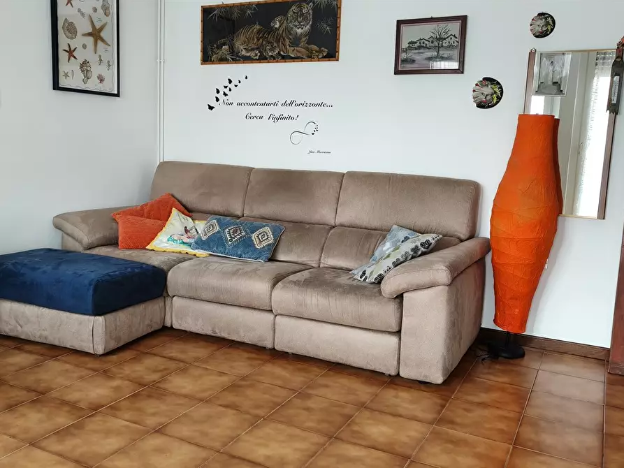 Immagine 1 di Appartamento in vendita  in carducci 11 a Canegrate