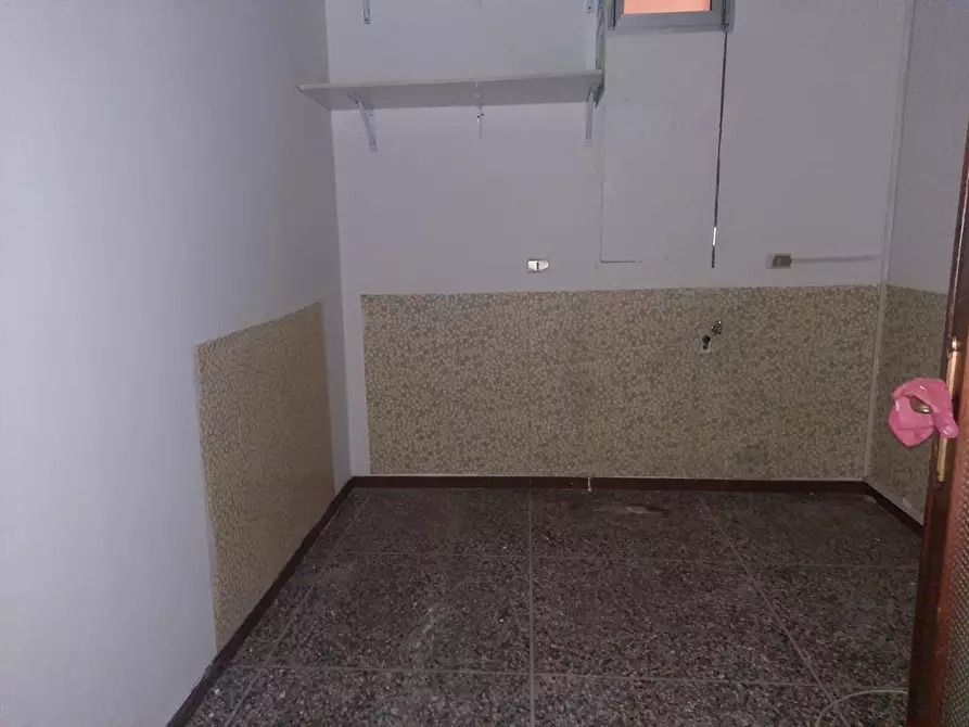 Immagine 2 di Appartamento in vendita  a Livorno