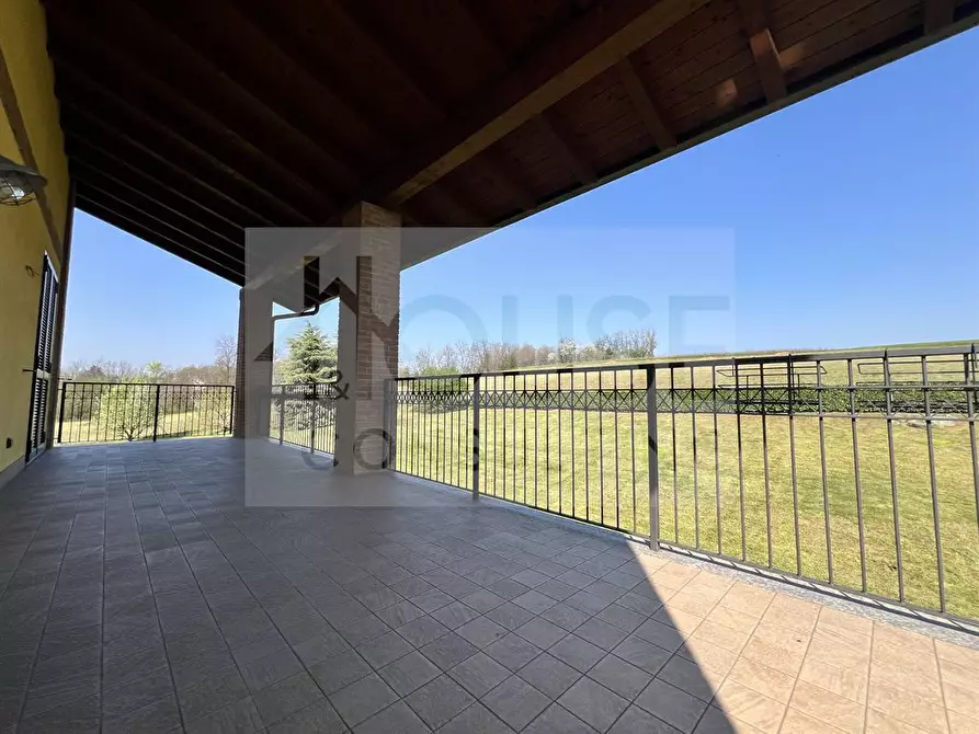 Immagine 7 di Villa in vendita  in Via Vignolo 8 a Camparada