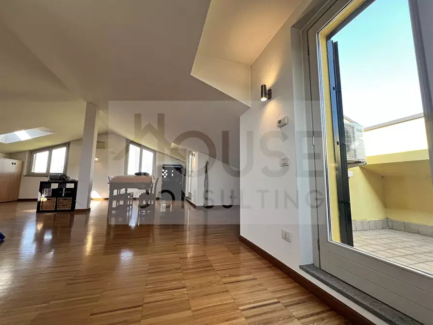 Immagine 9 di Villa in vendita  in Via Vignolo 8 a Camparada