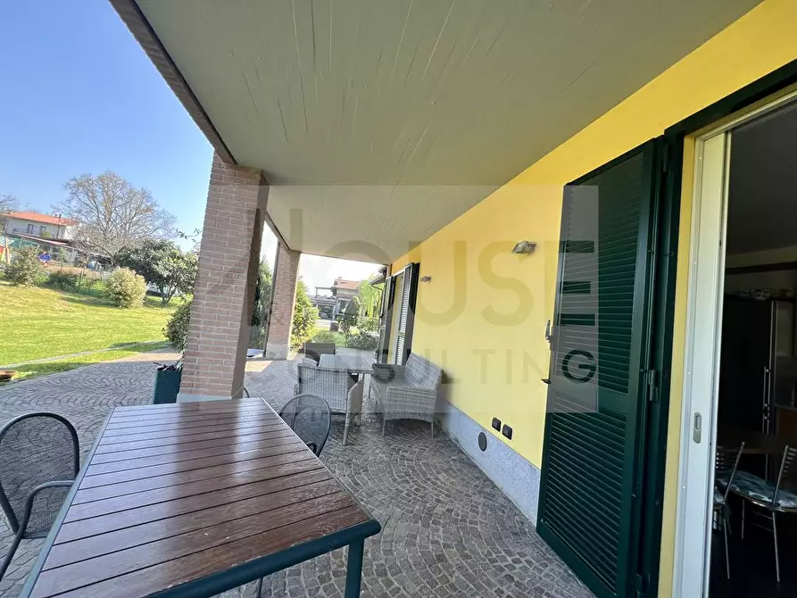 Immagine 5 di Villa in vendita  in Via Vignolo 8 a Camparada