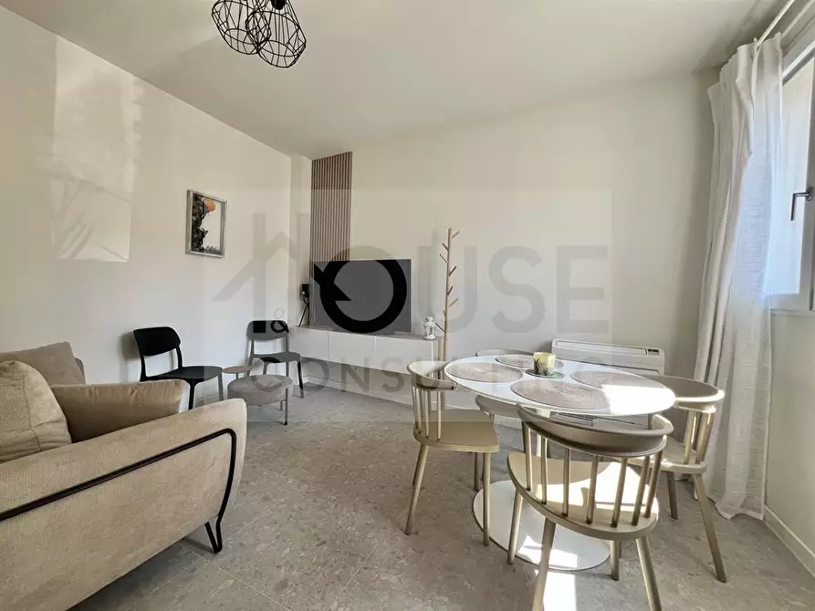 Immagine 1 di Appartamento in vendita  in via umberto i 40 a Arcore