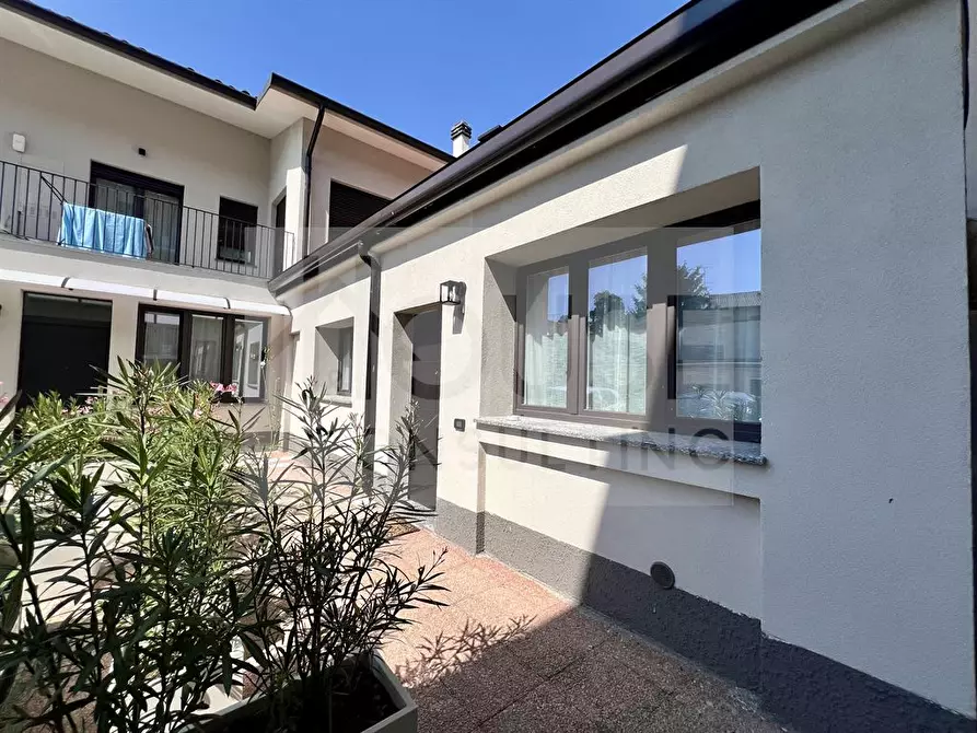 Immagine 3 di Appartamento in vendita  in via umberto i 40 a Arcore