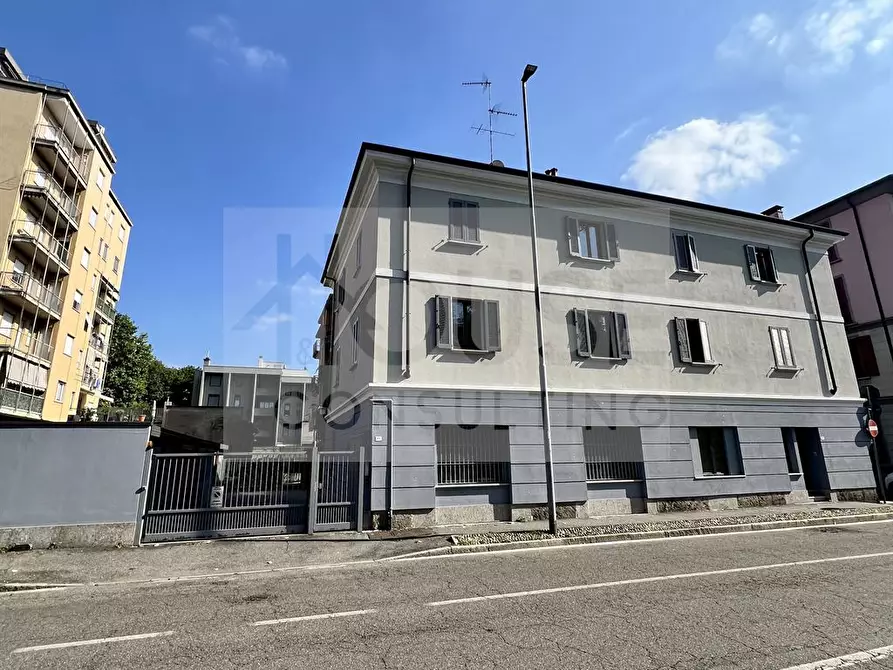 Immagine 2 di Appartamento in vendita  in Via Federico Confalonieri 111 a Villasanta