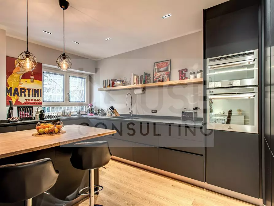 Immagine 1 di Appartamento in vendita  in Via Lorenzo Perosi 11 a Monza