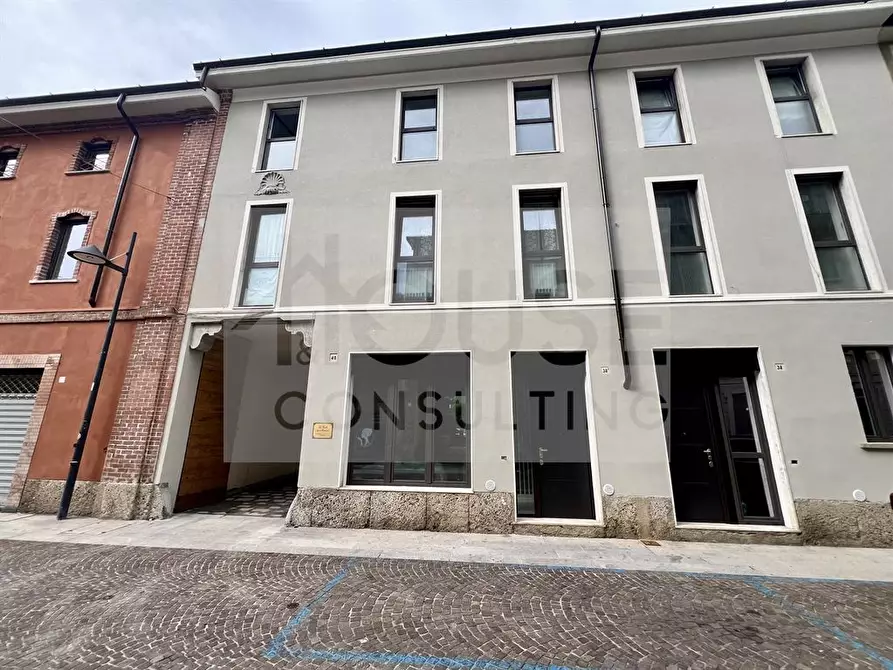 Immagine 1 di Appartamento in vendita  in Via Umberto I 40 a Arcore