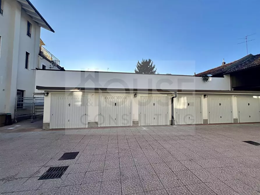 Immagine 3 di Appartamento in vendita  in Via Umberto I 40 a Arcore