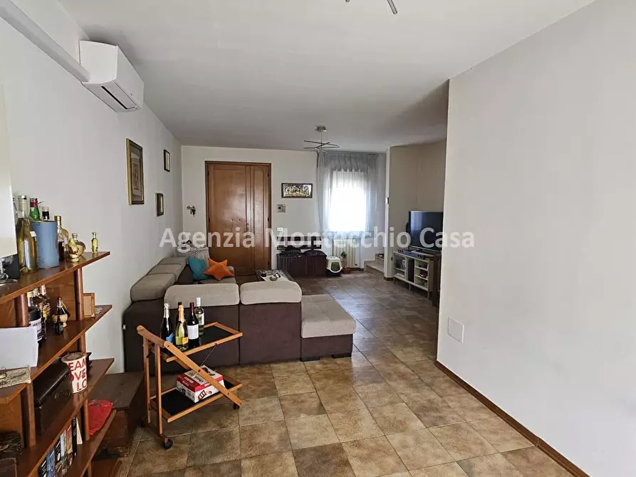 Immagine 5 di Appartamento in vendita  in Via Vittorio Veneto a Petriano