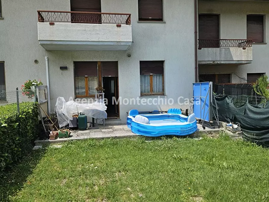Immagine 3 di Appartamento in vendita  in Via Vittorio Veneto a Petriano