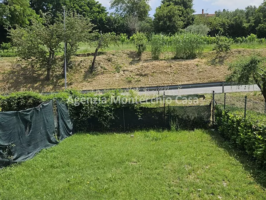 Immagine 6 di Appartamento in vendita  in Via Vittorio Veneto a Petriano