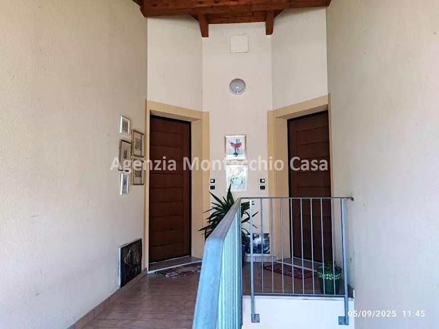 Immagine 1 di Appartamento in vendita  in Via Costanza Monti a Pesaro