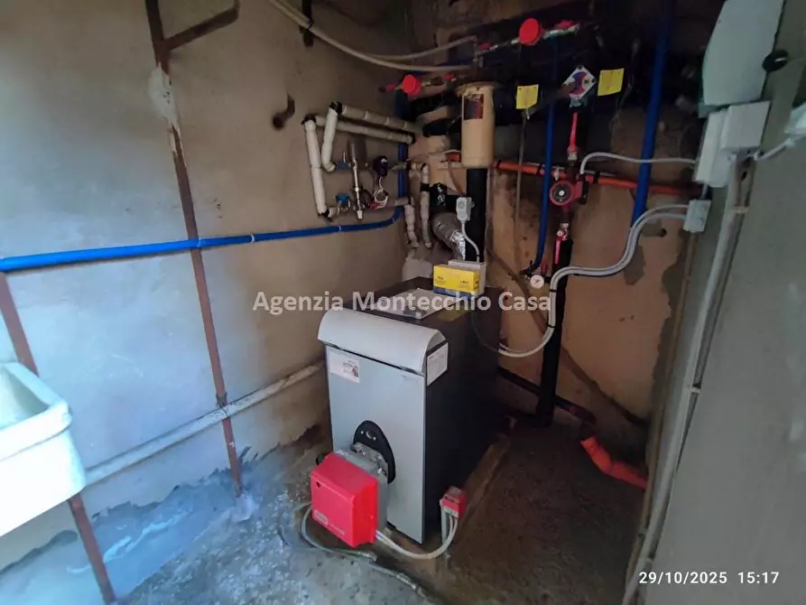 Immagine 9 di Appartamento in vendita  in Via Cà Cartolaro a Urbino